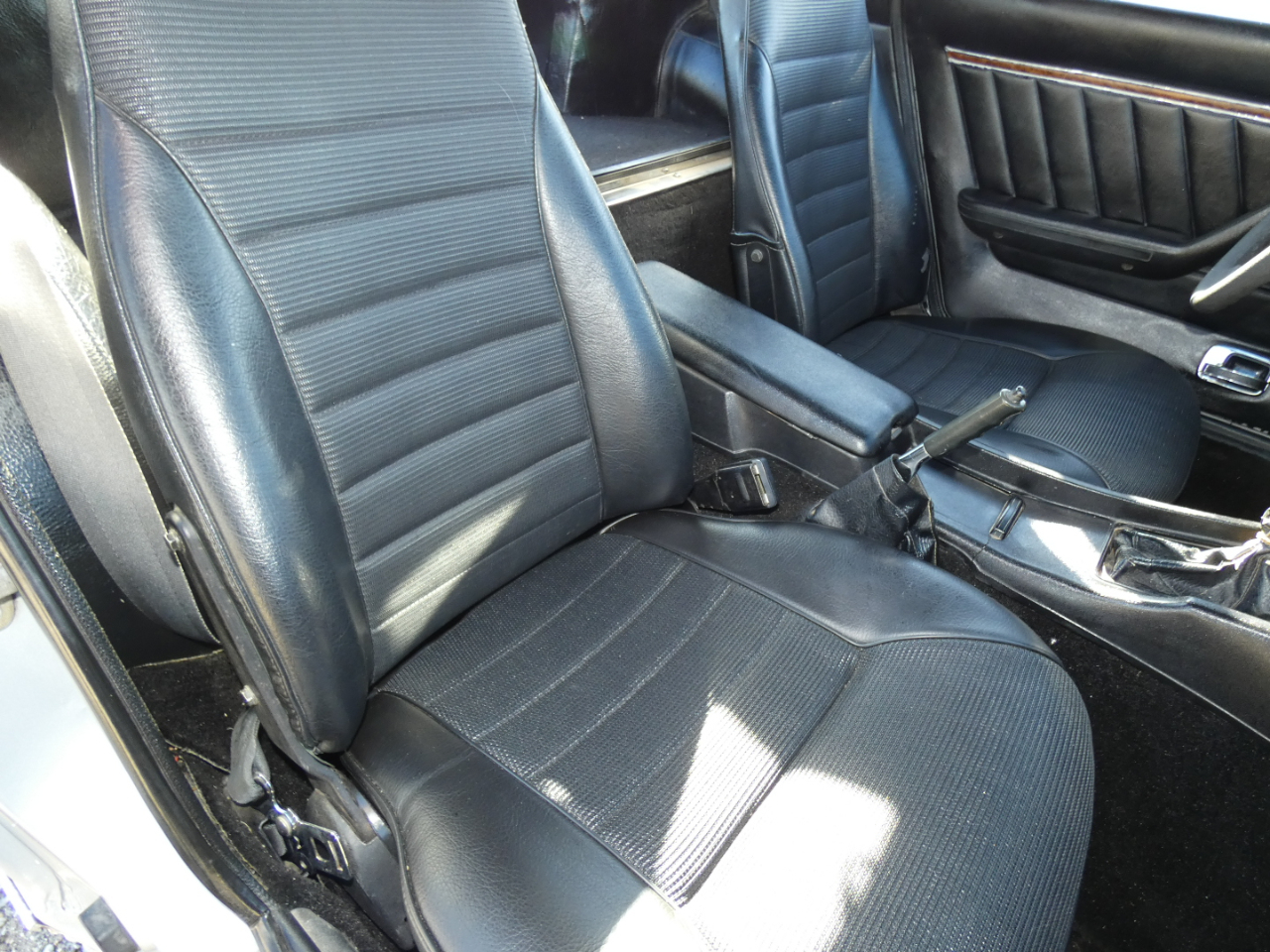 Nissan 280ZX 2dr Coupe 5-Spd 1977