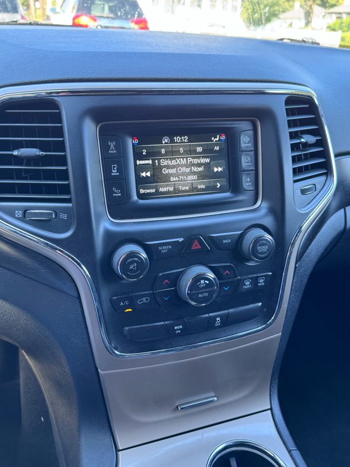 Jeep Grand Cherokee Laredo 4WD 2015