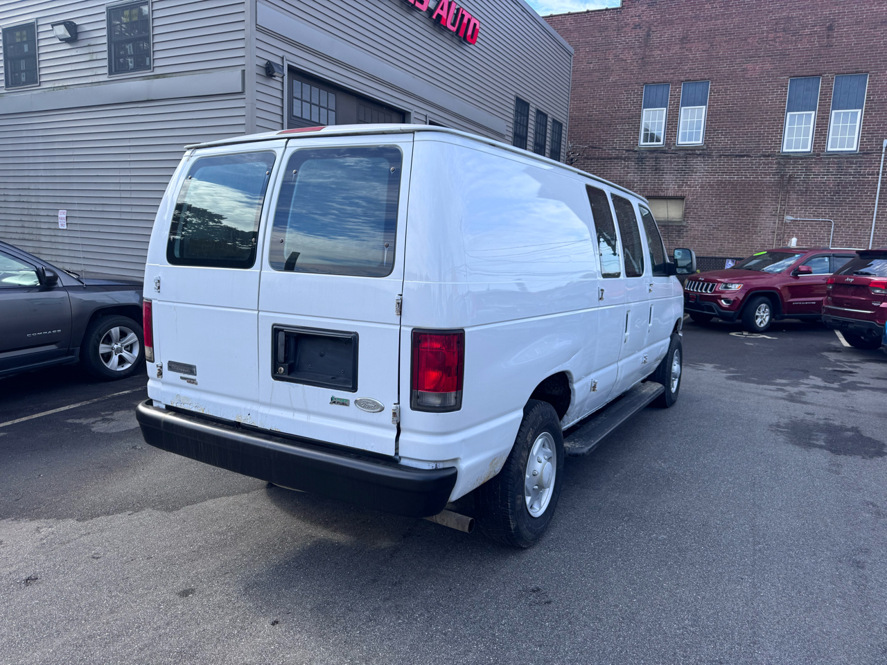 Ford Econoline E-250 2014