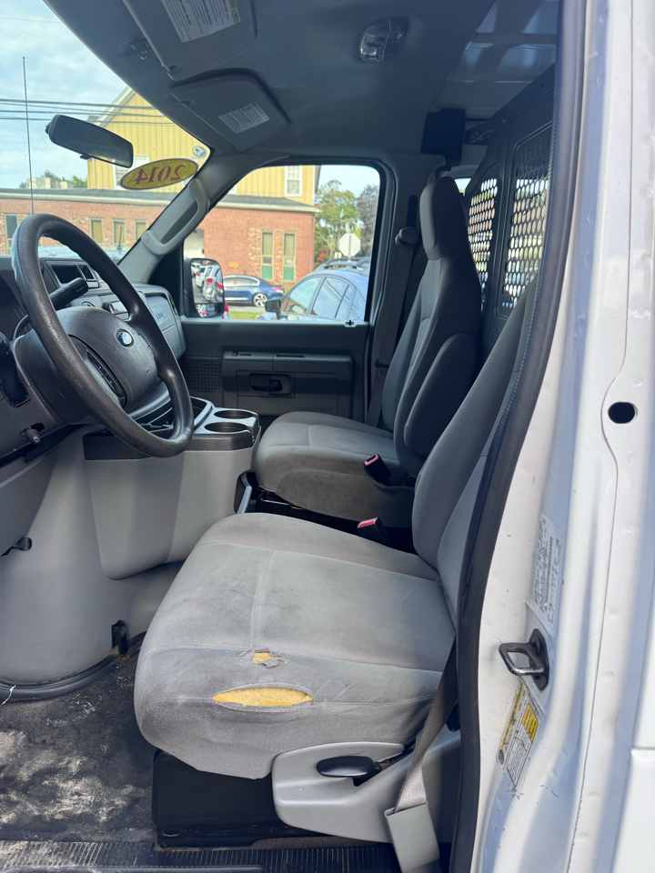 Ford Econoline E-250 2014