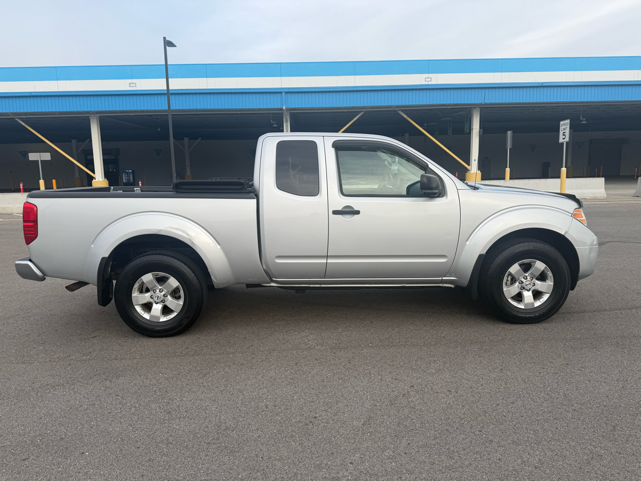 Nissan Frontier King Cab 4x4 SV 2013
