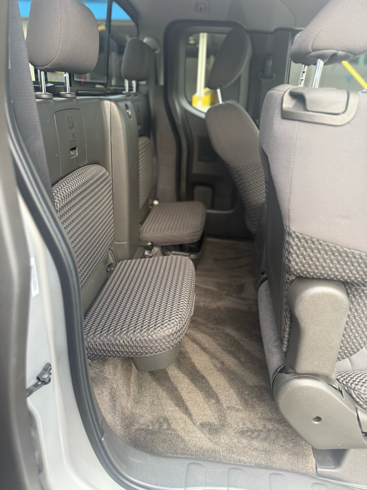 Nissan Frontier King Cab 4x4 SV 2013