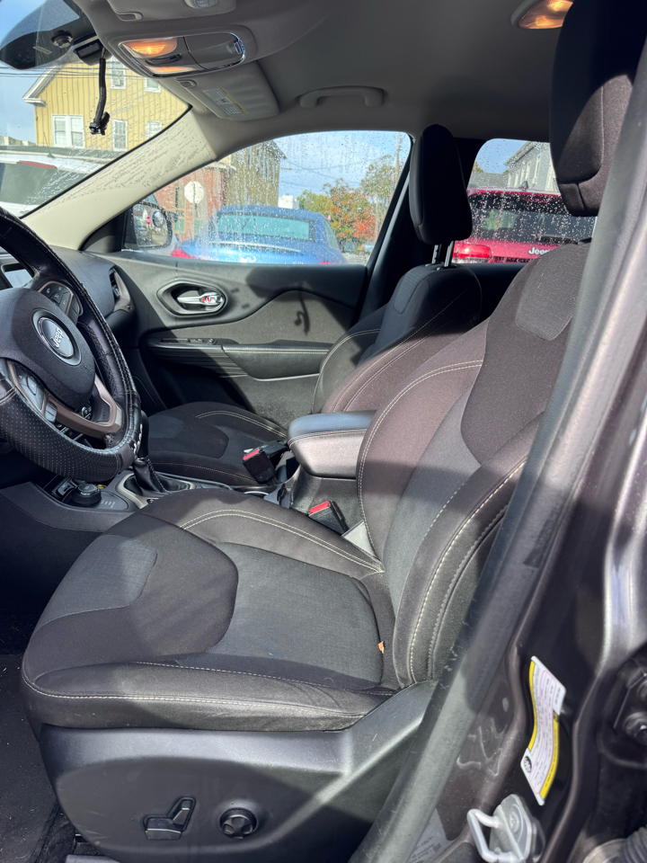 Jeep Cherokee Latitude 4WD 2016