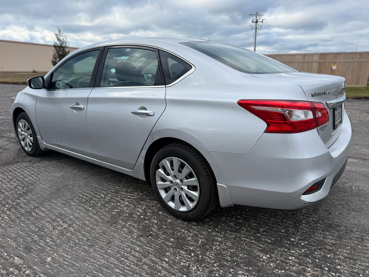 Nissan Sentra SV 4D Sedan 2017