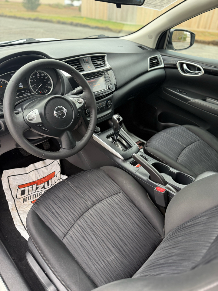 Nissan Sentra SV 4D Sedan 2017