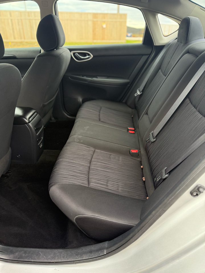 Nissan Sentra SV 4D Sedan 2017