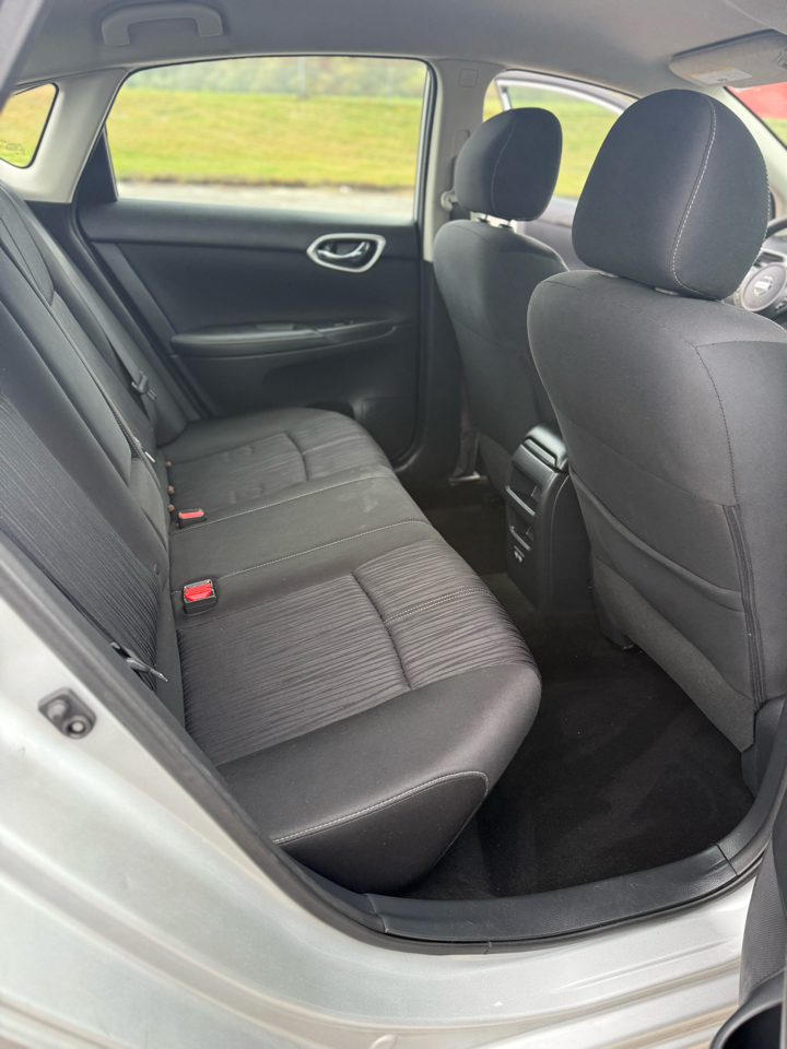 Nissan Sentra SV 4D Sedan 2017