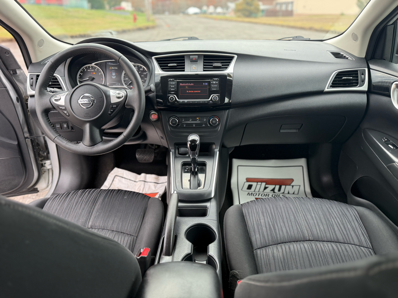 Nissan Sentra SV 4D Sedan 2017