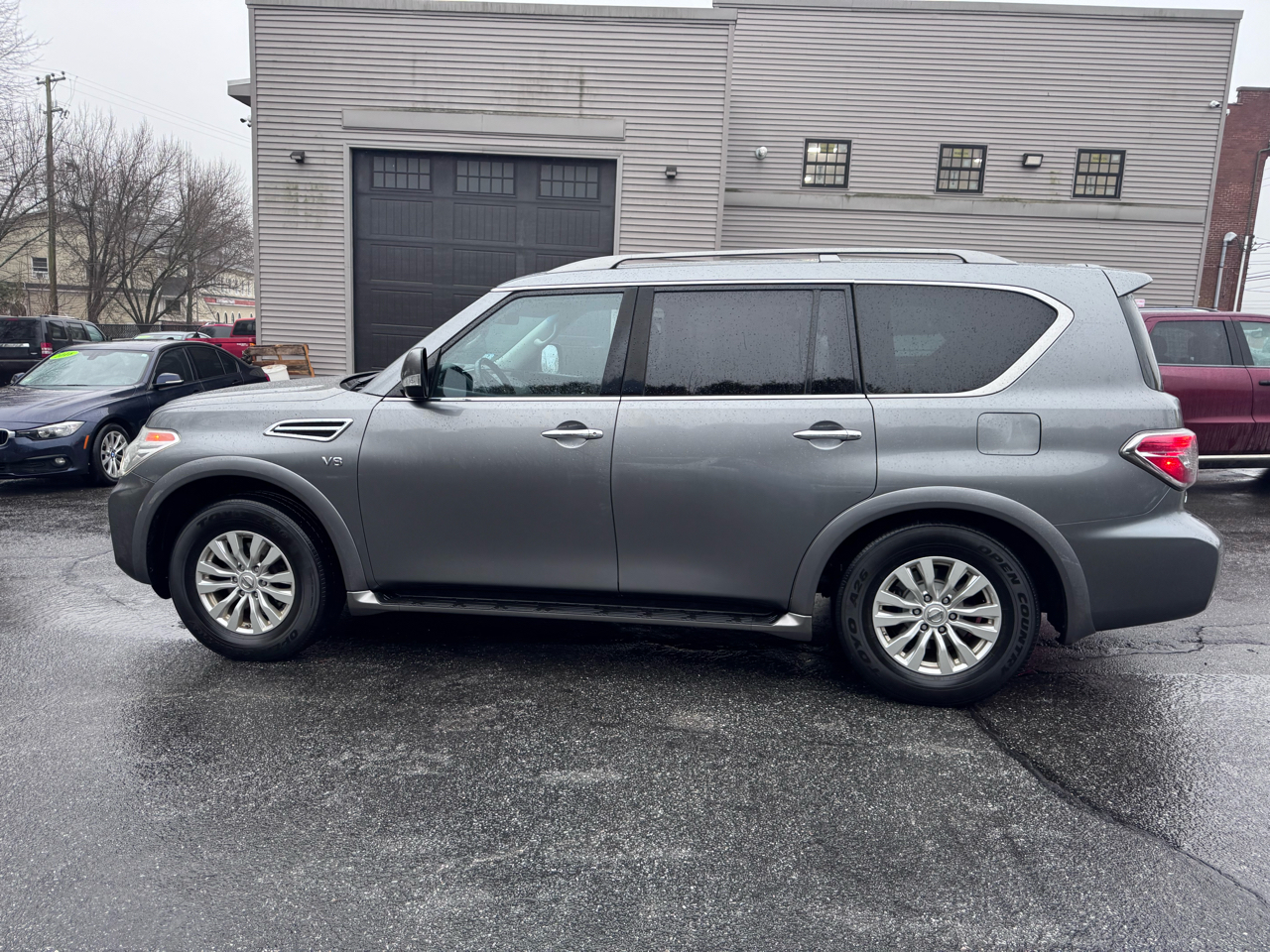 Nissan Armada Platinum AWD 2017