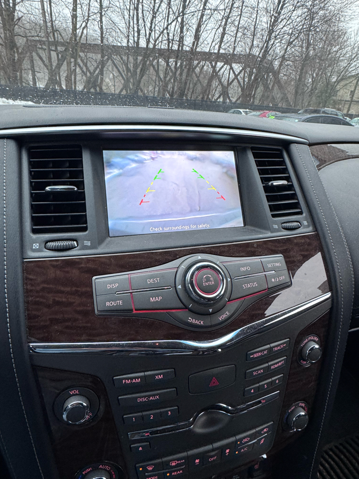 Nissan Armada Platinum AWD 2017