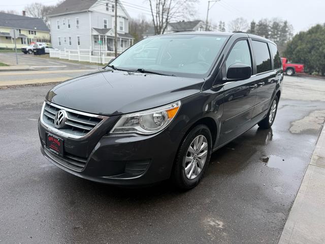 2012 Volkswagen Routan SE
