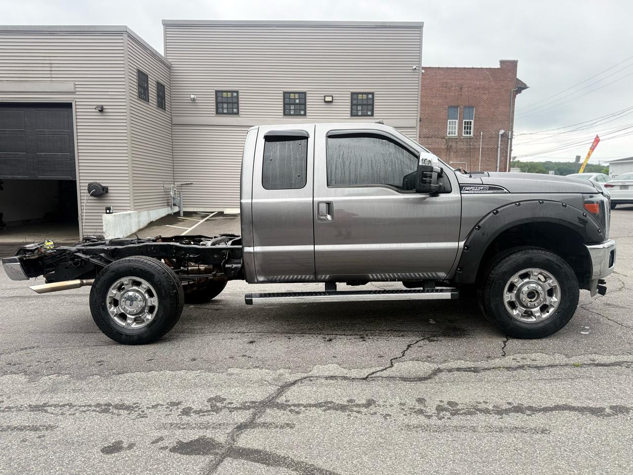 Ford F-250 SD Lariat SuperCab Short Bed 4WD 2012