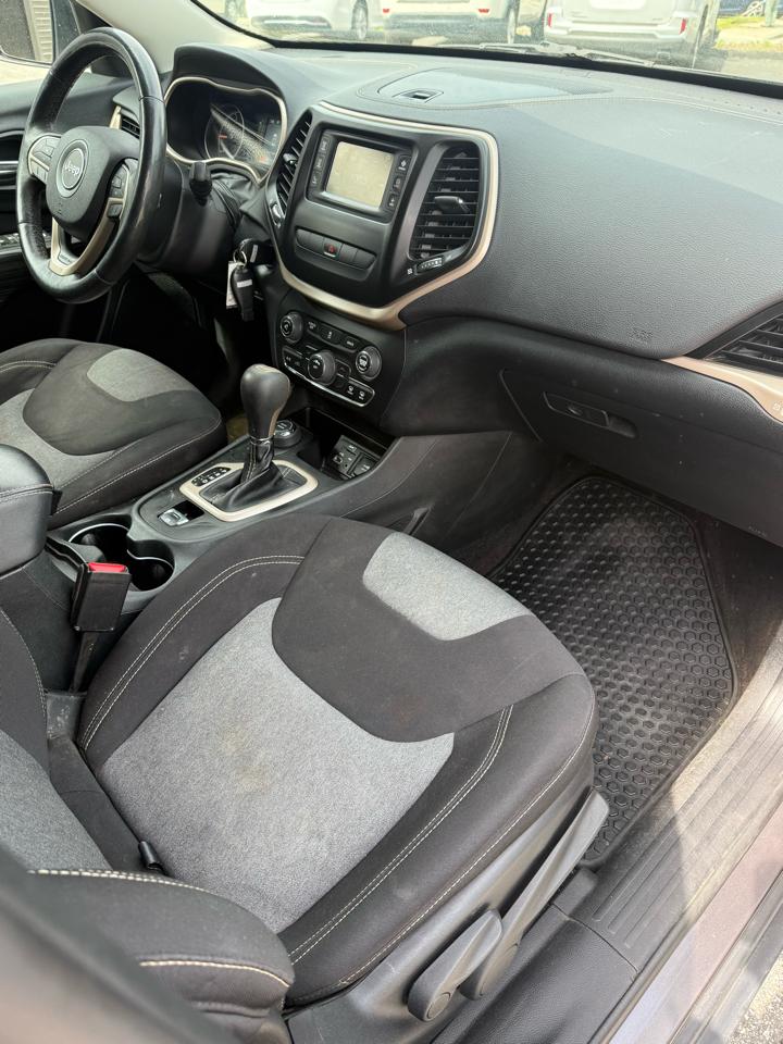 Jeep Cherokee Latitude 4WD 2014