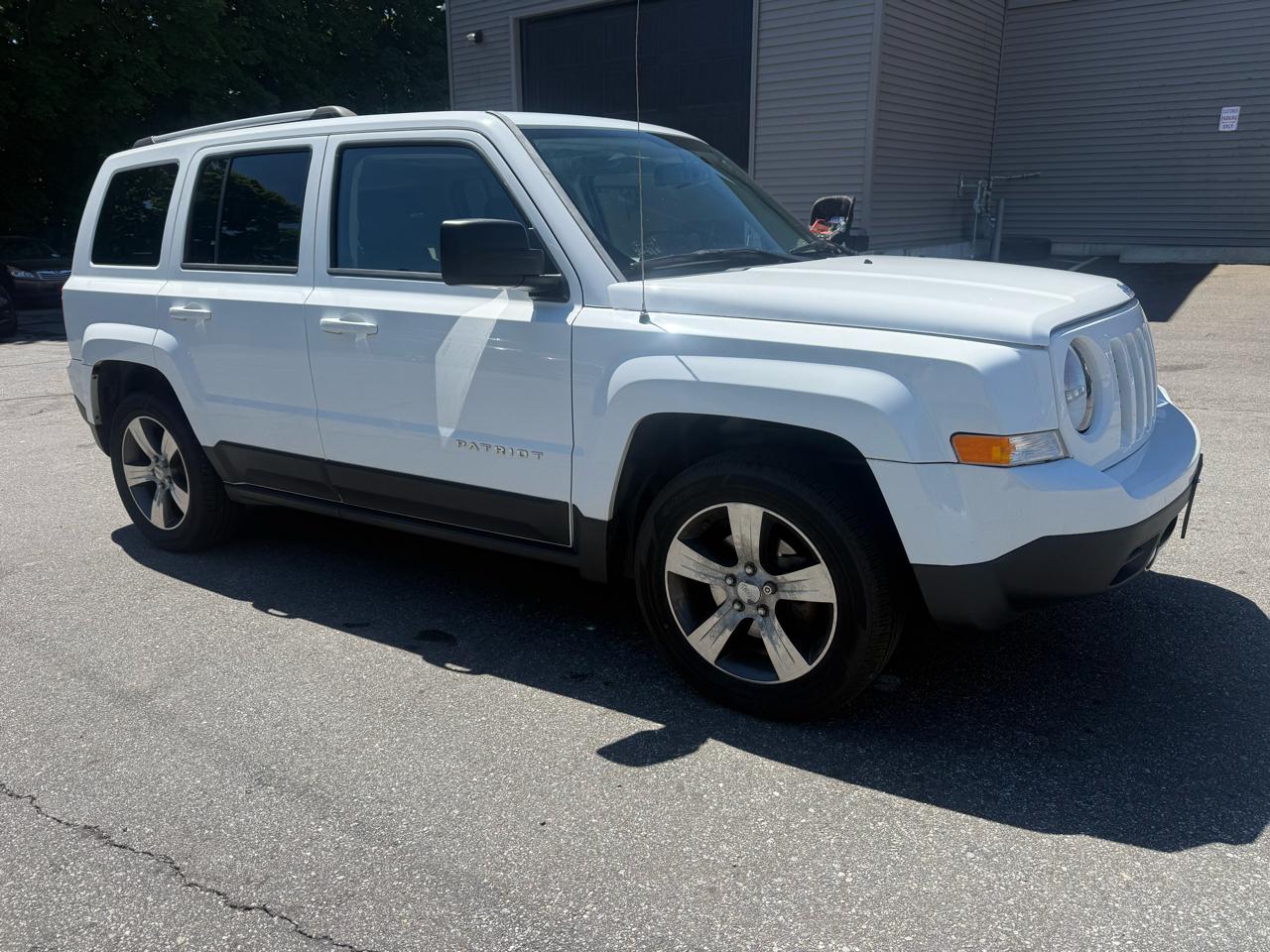 Jeep Patriot Latitude 2WD 2016