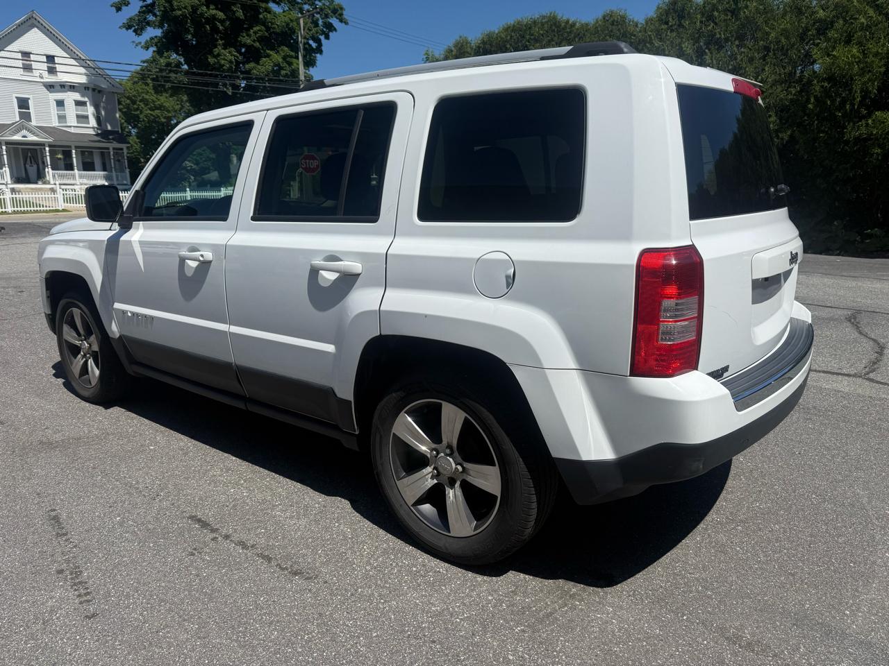 Jeep Patriot Latitude 2WD 2016