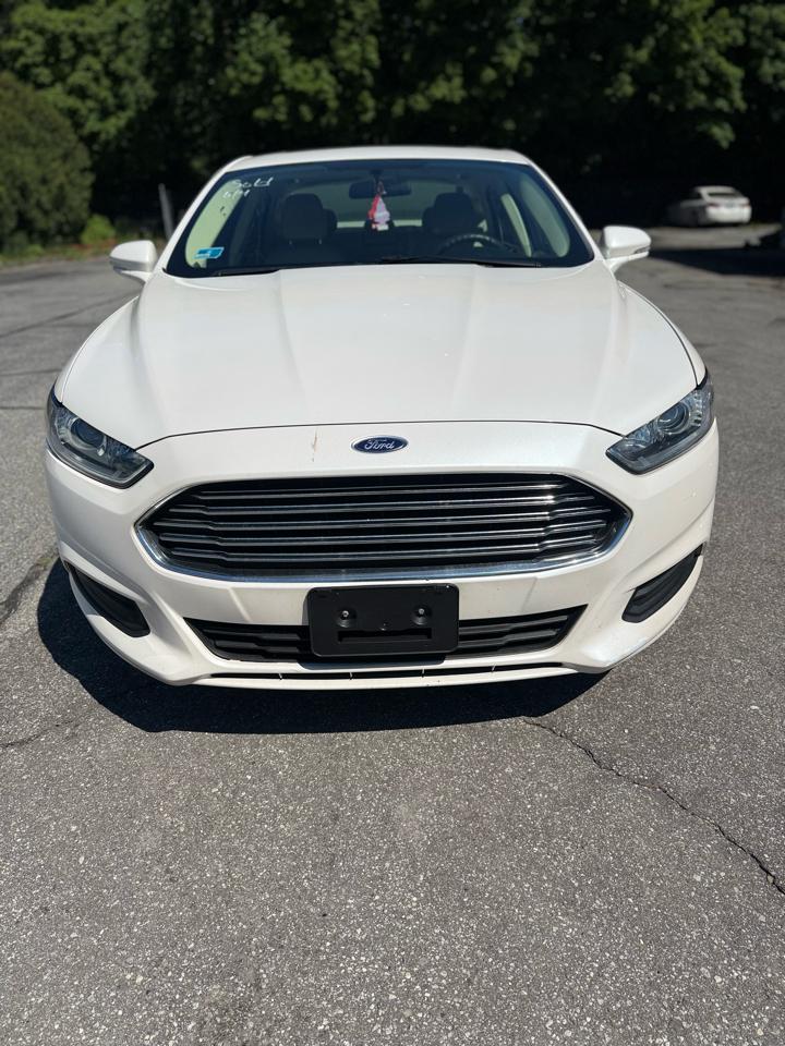 Ford Fusion SE 2015