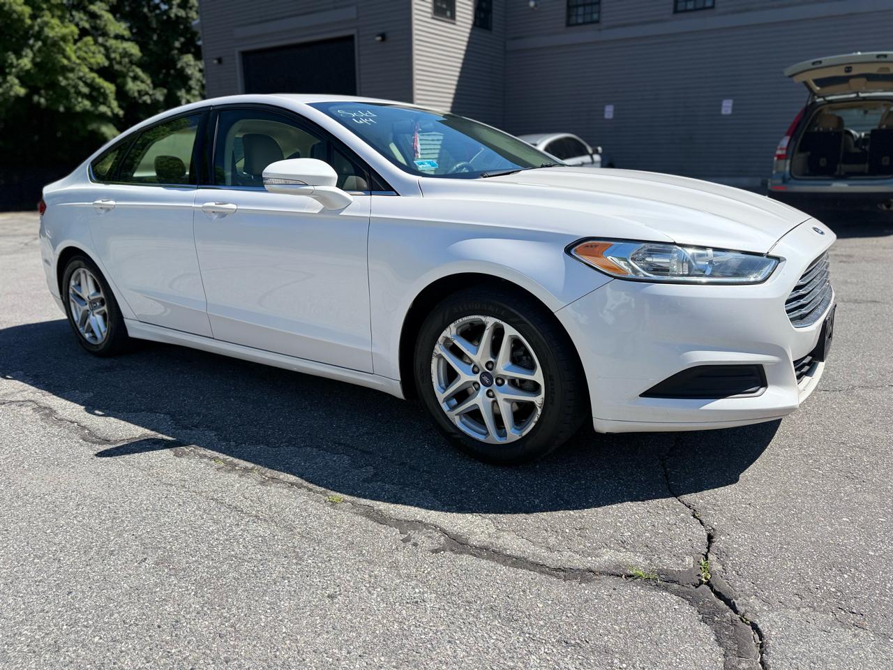 Ford Fusion SE 2015