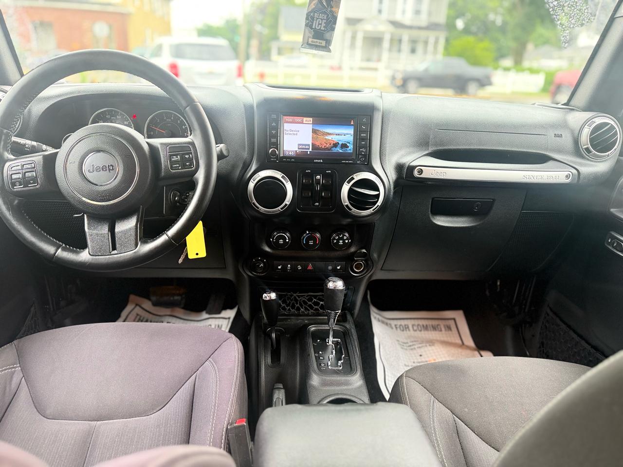 Jeep Wrangler Unlimited Sahara 4WD 2015
