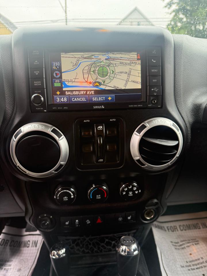 Jeep Wrangler Unlimited Sahara 4WD 2015