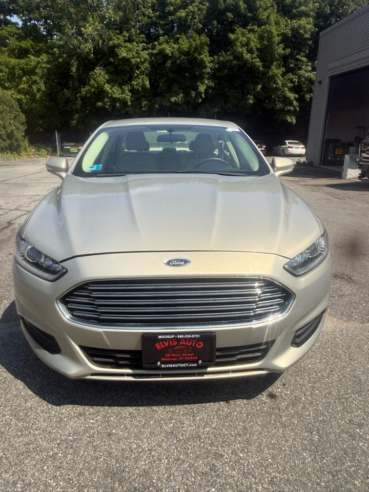 Ford Fusion SE 2016