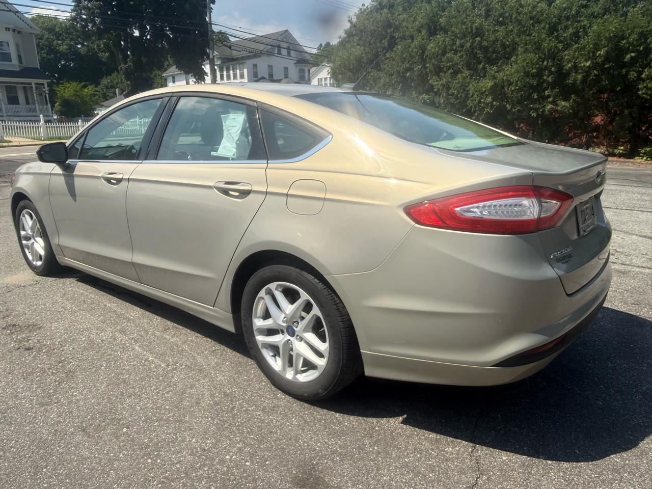 Ford Fusion SE 2016
