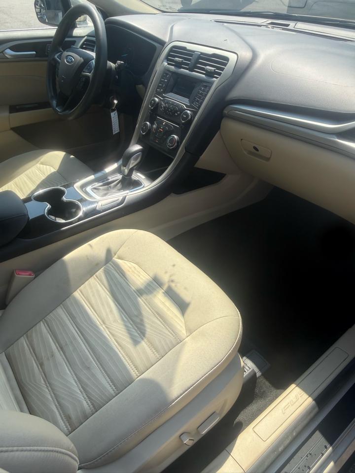 Ford Fusion SE 2016