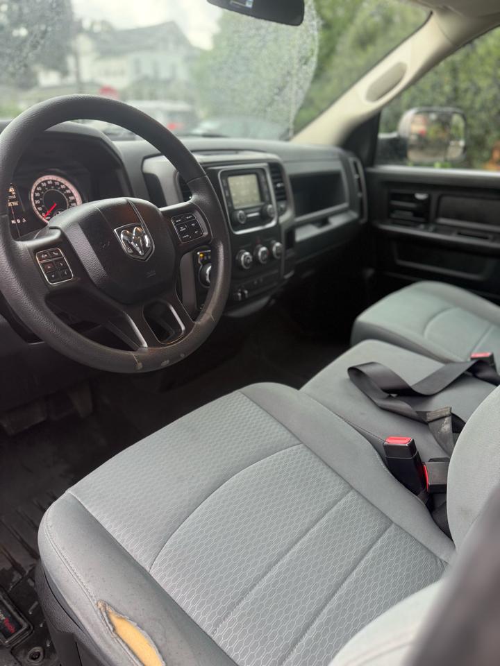 RAM 1500 4WD Quad Cab 140.5" Express 2018