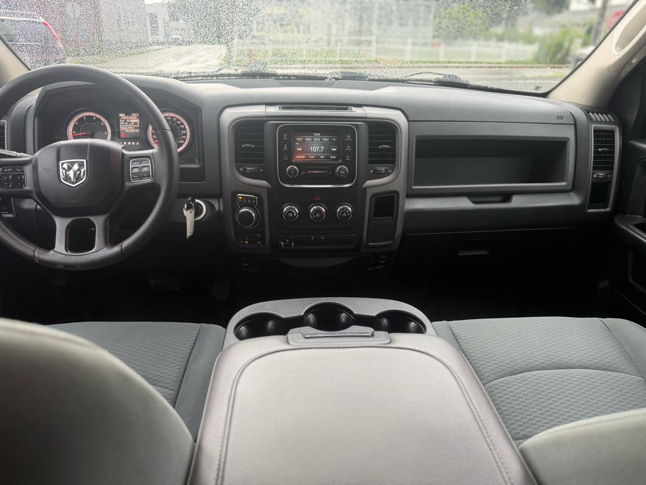 RAM 1500 4WD Quad Cab 140.5" Express 2018