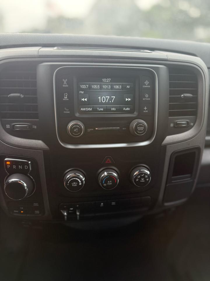 RAM 1500 4WD Quad Cab 140.5" Express 2018