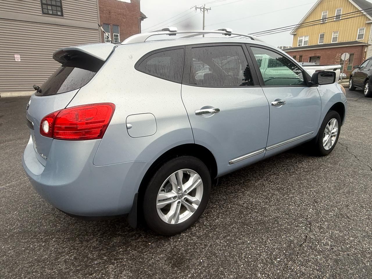 Nissan Rogue S AWD 2012