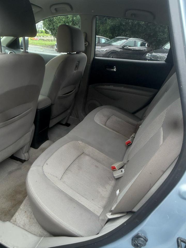 Nissan Rogue S AWD 2012
