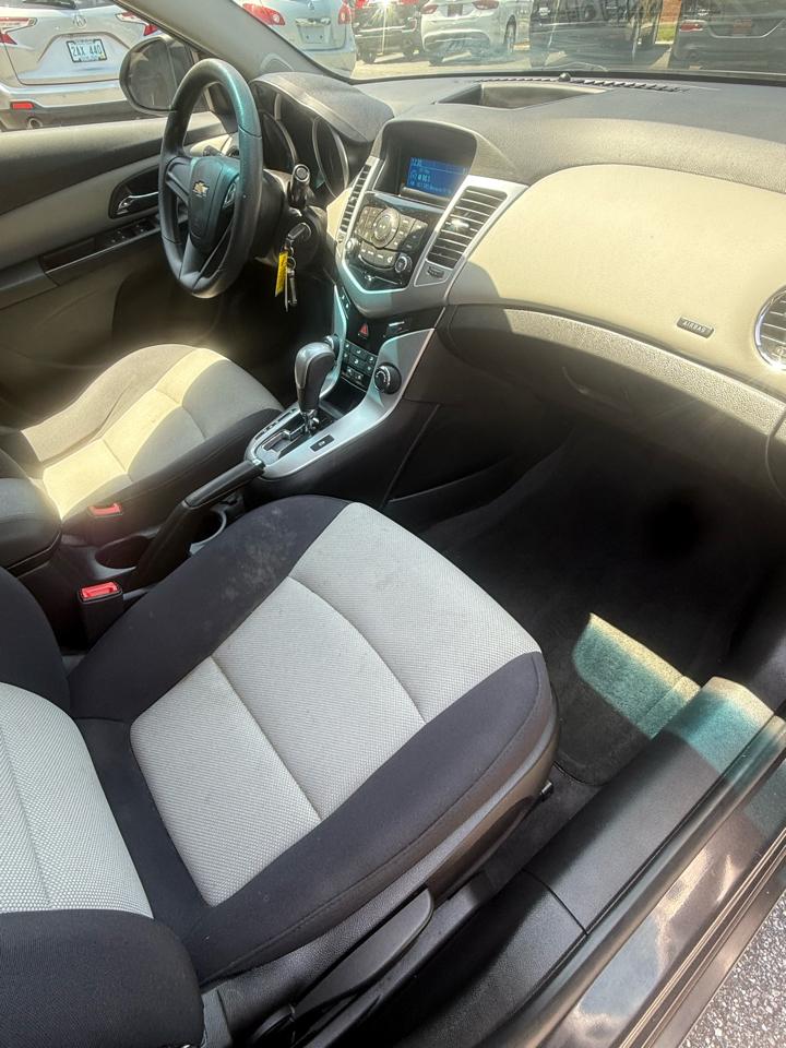 Chevrolet Cruze LS Auto 2014