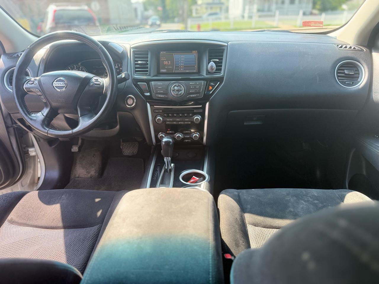 Nissan Pathfinder S 4WD 2014