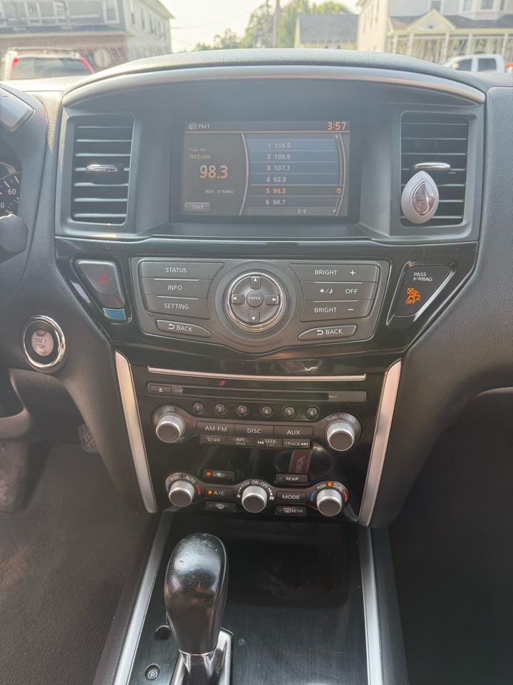 Nissan Pathfinder S 4WD 2014
