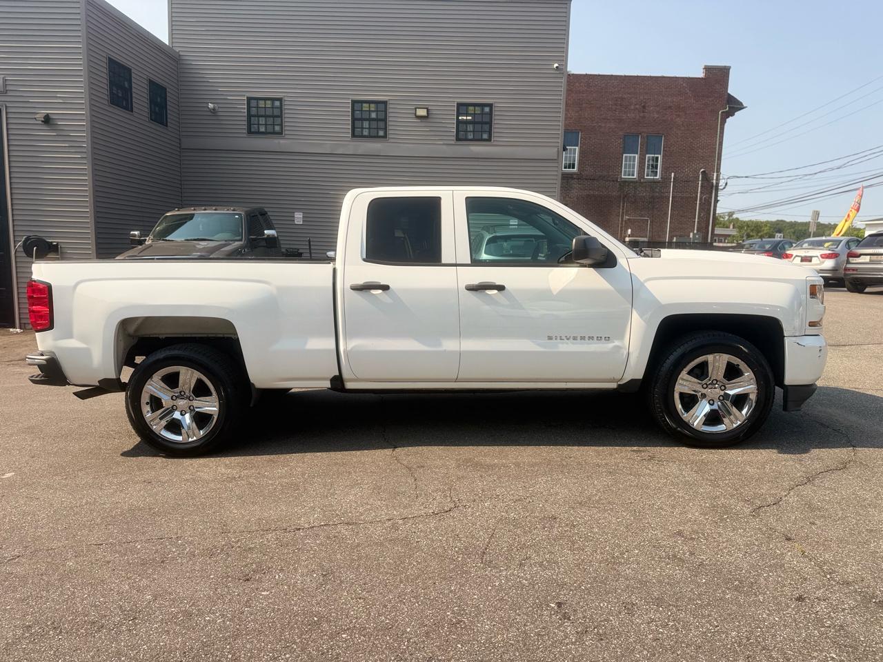 Chevrolet Silverado 1500 4WD Double Cab 147" Custom 2018