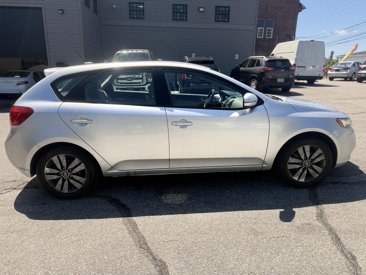 Kia Forte 5-Door EX 2013