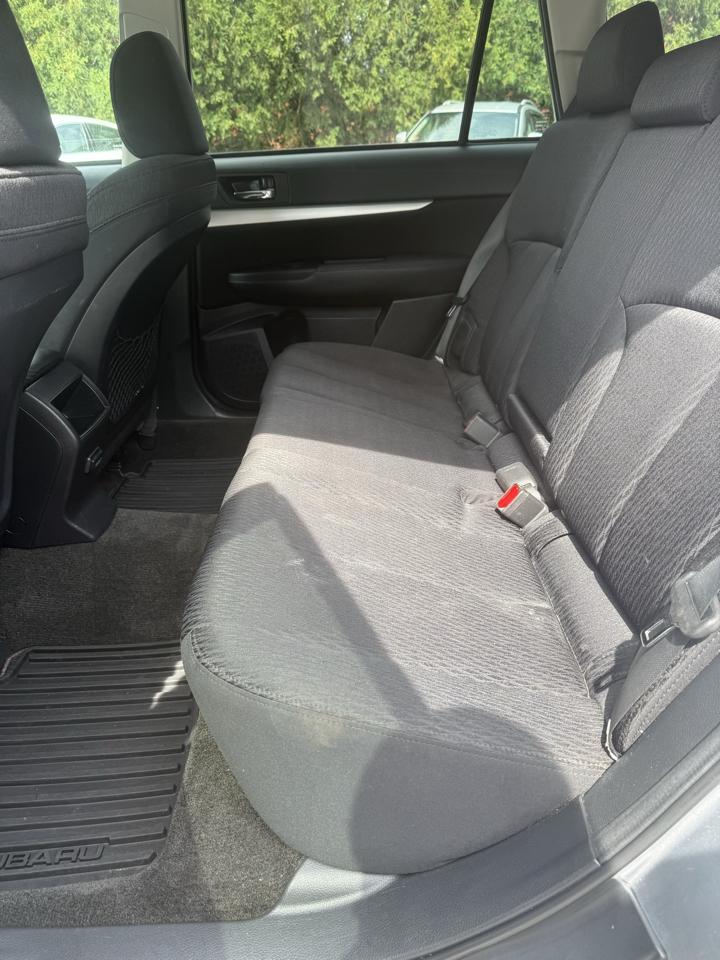 Subaru Outback 2.5i Premium 2012