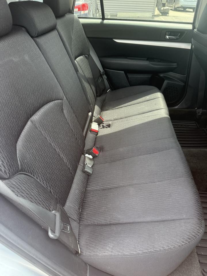Subaru Outback 2.5i Premium 2012