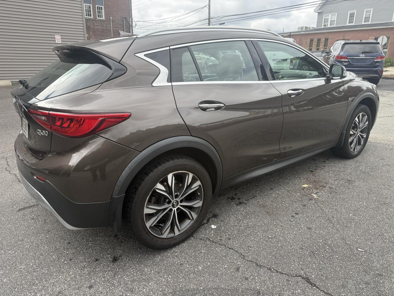 Infiniti QX30 Luxury AWD 2018