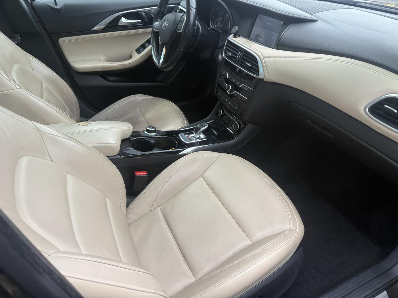 Infiniti QX30 Luxury AWD 2018