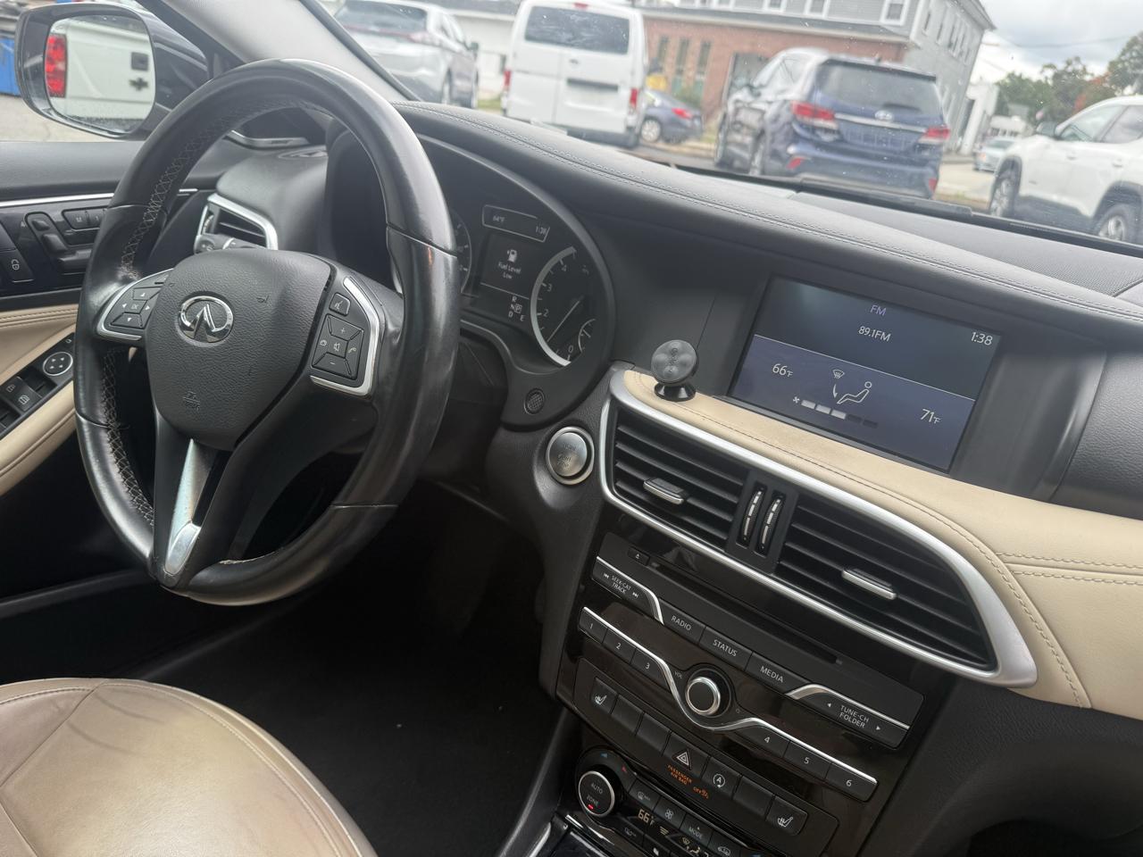 Infiniti QX30 Luxury AWD 2018
