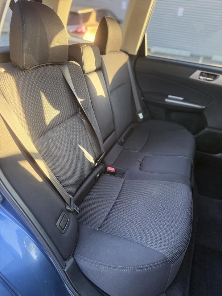 Subaru Forester 2.5X Premium 2012