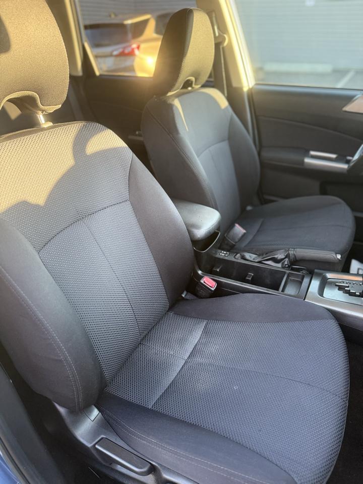 Subaru Forester 2.5X Premium 2012