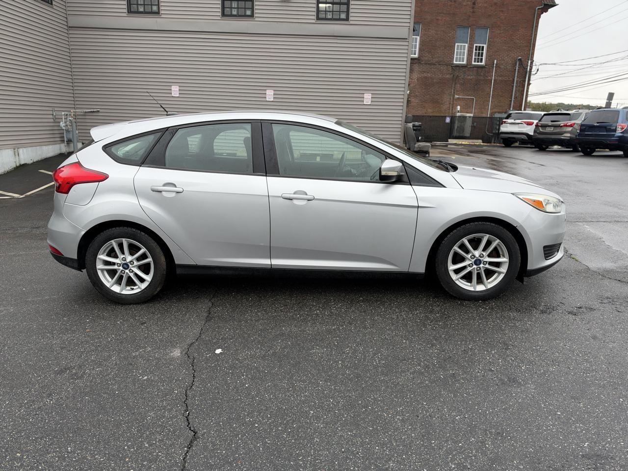 Ford Focus SE Hatch 2015