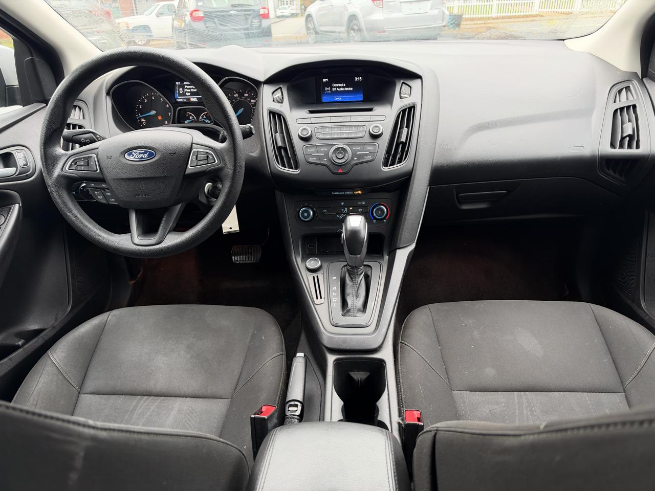 Ford Focus SE Hatch 2015