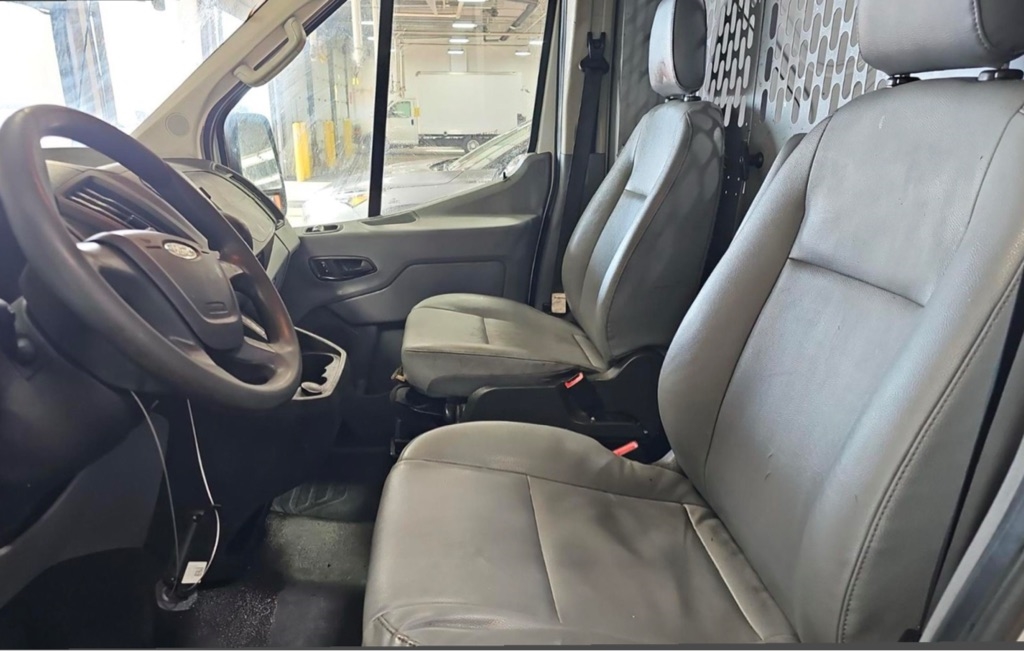 2018 Ford Transit 250 Van Med. Roof w/Sliding Pass. 148-in. WB