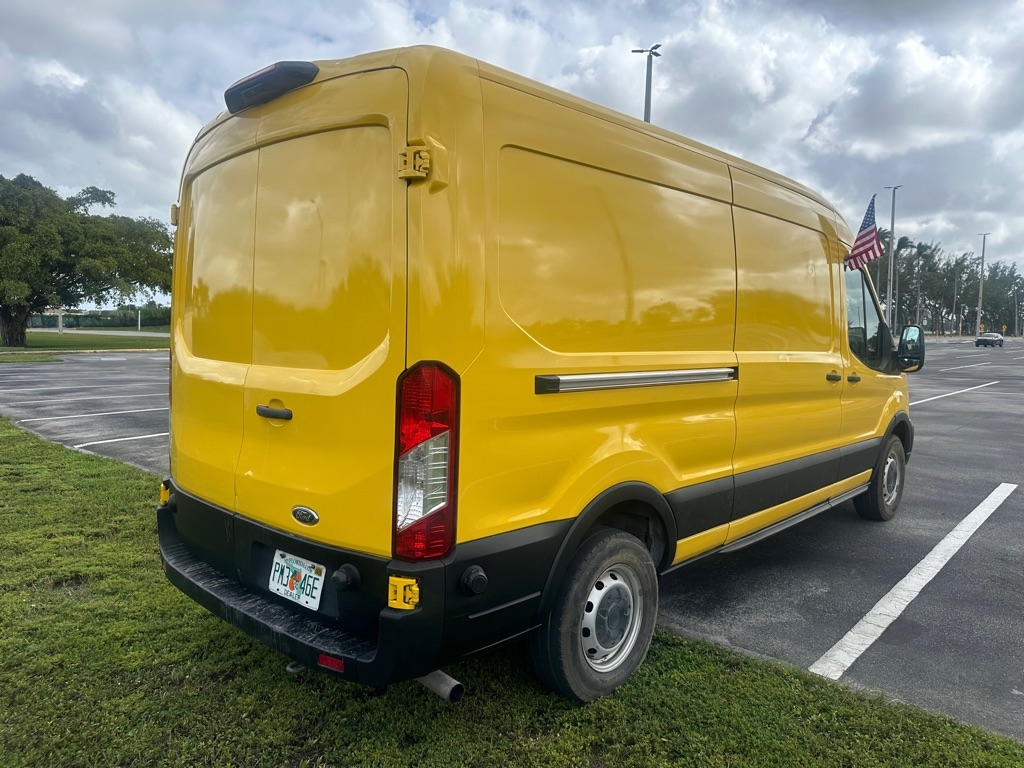 Ford Transit 250 Van Med. Roof w/Sliding Pass. 130-in. WB 2020