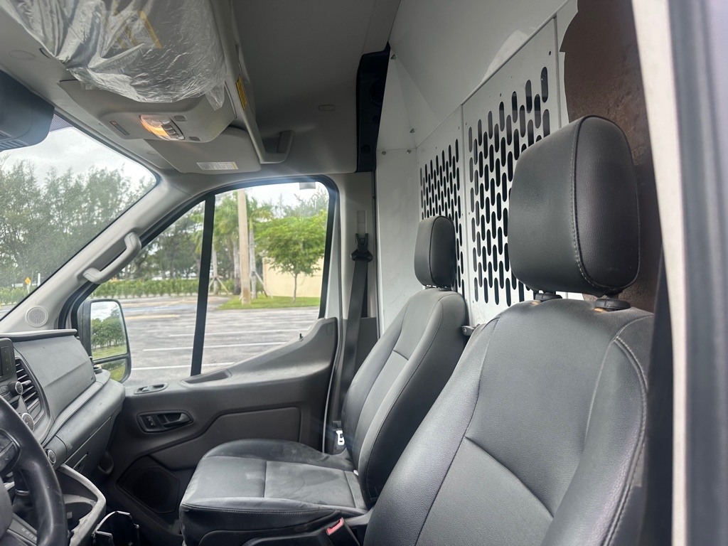 Ford Transit 250 Van Med. Roof w/Sliding Pass. 130-in. WB 2020