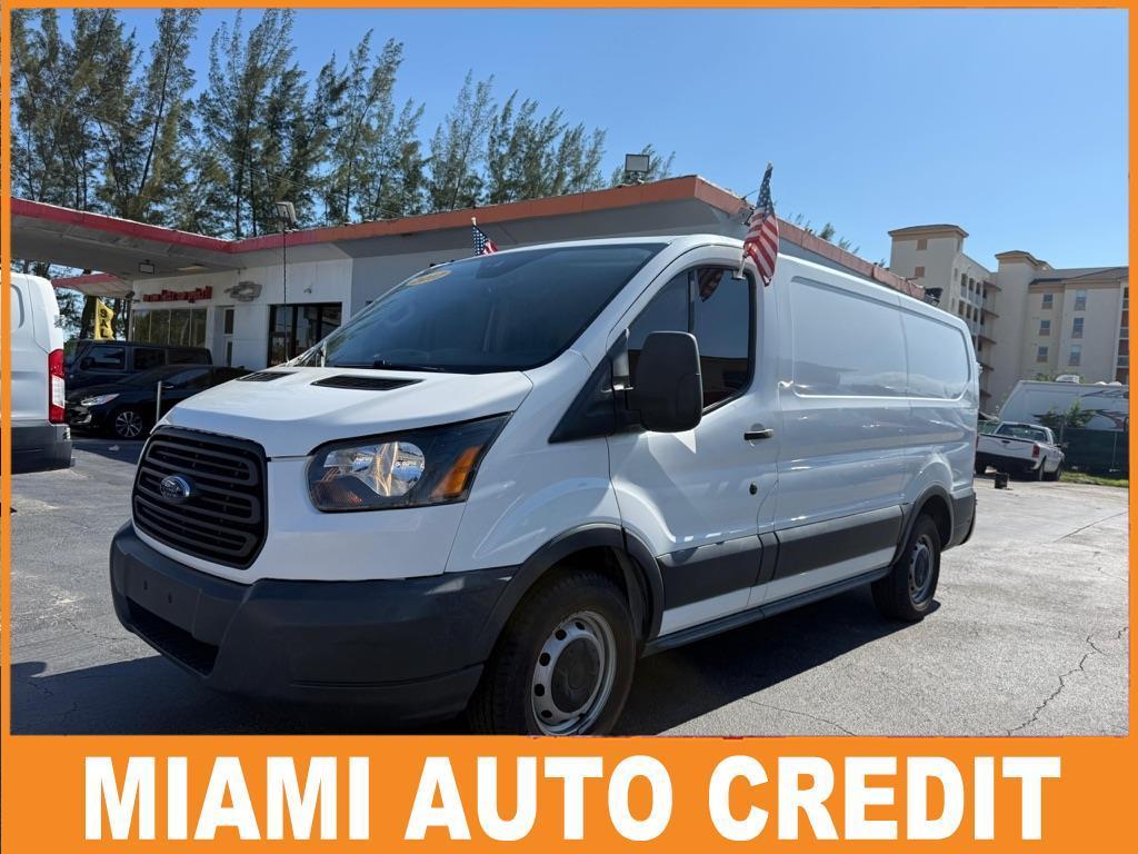 2017 Ford Transit 150 Van Low Roof 60/40 Pass. 130-in. WB