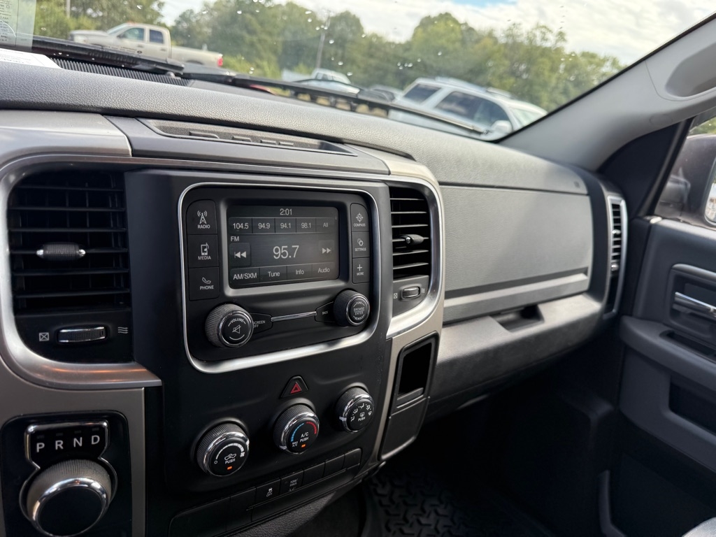 RAM 1500 SLT Quad Cab 2WD 2015 RAM 1500 SLT Quad Cab 2WD 2015